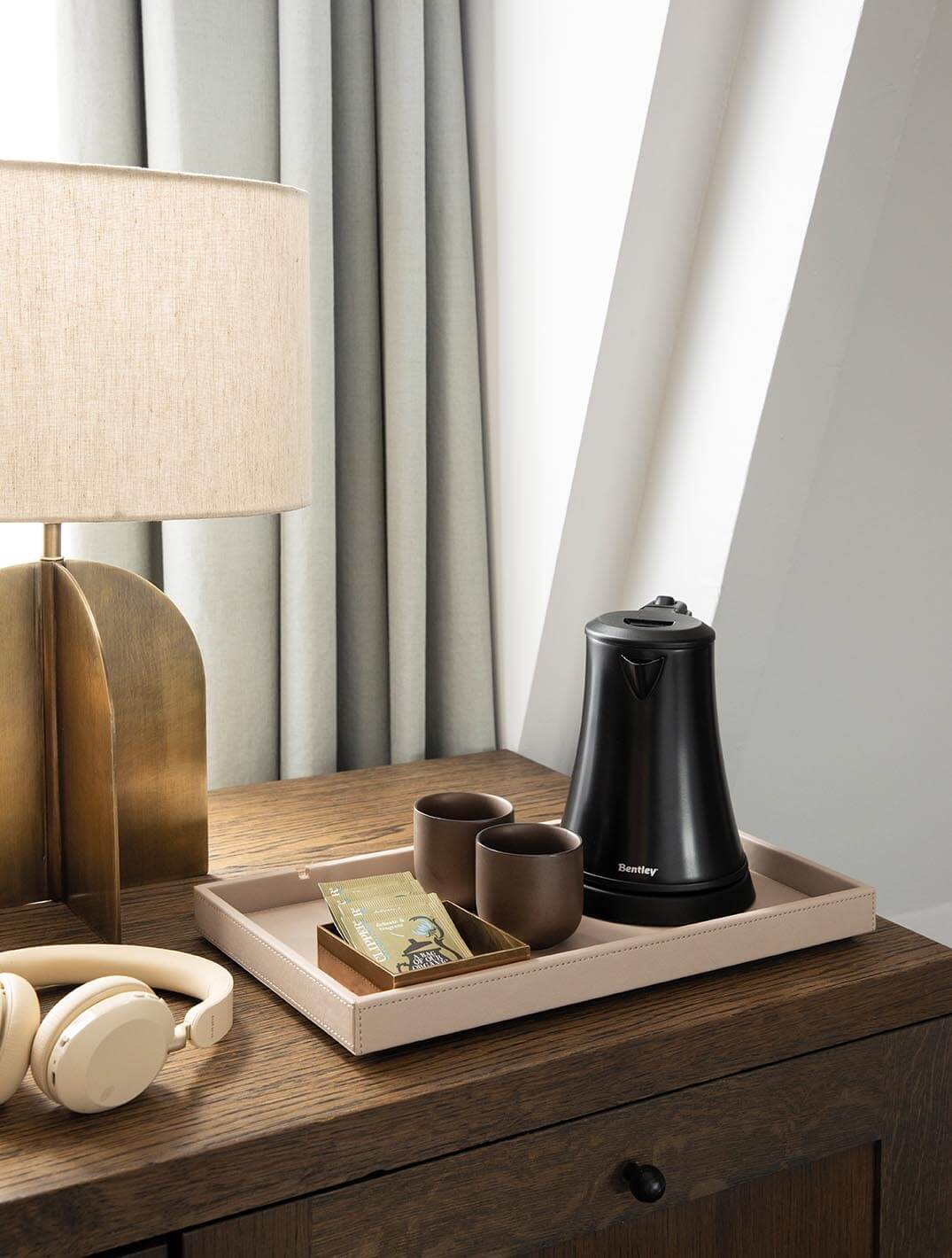 Coral kettle Black - Kettles - Bentley